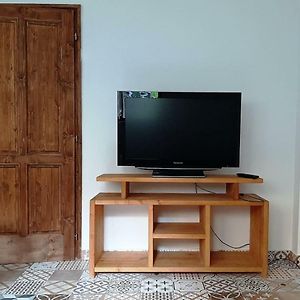 2 Bedroom Apartment near Heroes Square